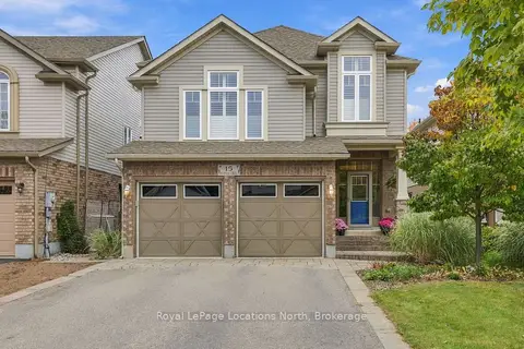 15 Kayla Crescent
