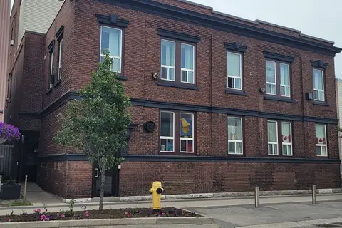 19 Dunlop Street W 203
