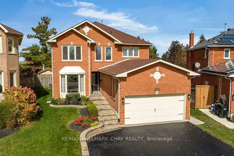 35 Grasett Crescent