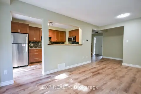 492 Laclie Street 14
