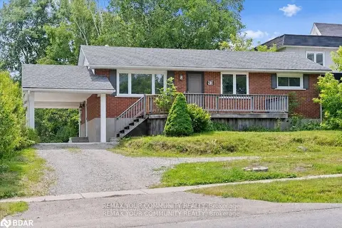 93 Westmount Drive S Lower