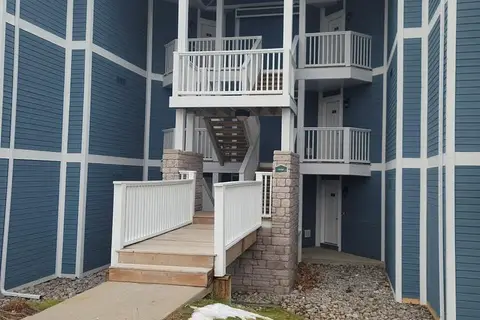 90 Highland Drive 2442-43