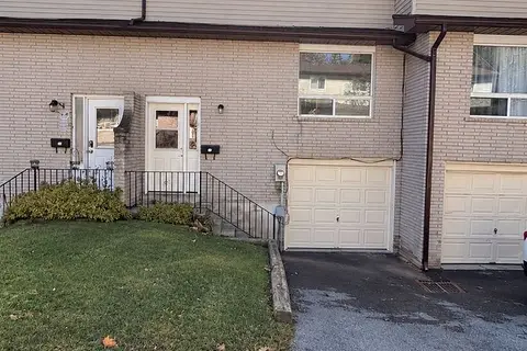 1095 Mississaga Street W 78