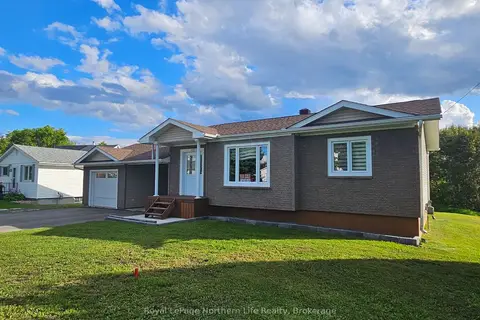 152 PINE Street W