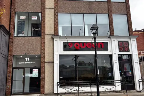 11 Queen Street E 200