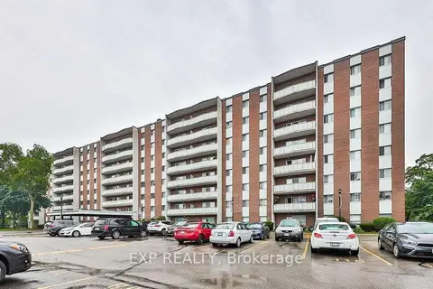 1660 Bloor Street 208