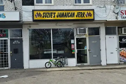 939 Lakeshore Road E