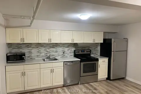 701 THE QUEENSWAY Avenue