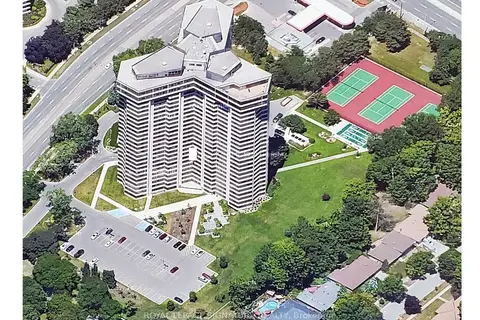 1300 Bloor Street 803