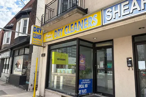 2415 Dundas Street W