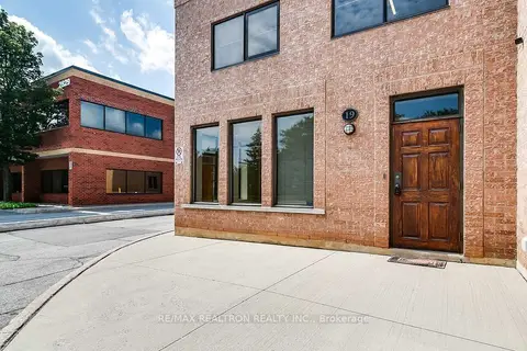 2861 Sherwood Heights Drive 19