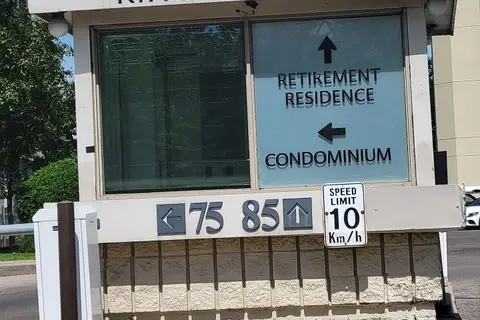 75 King Street E PH2