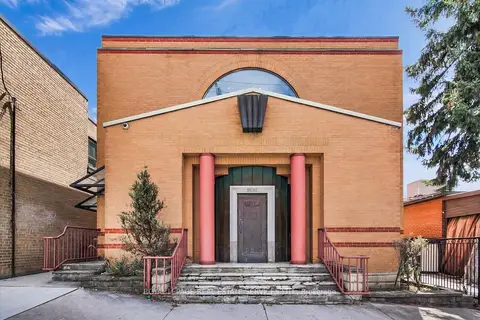 2547A Eglinton Avenue W