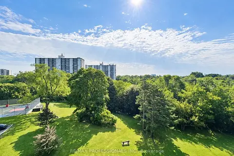 11 Wincott Drive 602