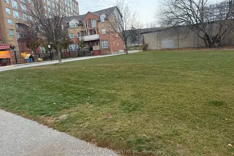 W/S keele st