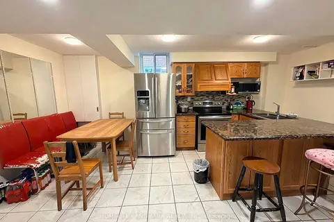 2587 Credit Valley Road