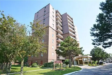 3065 Queen Frederica Drive 902