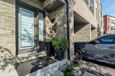19 Woodstream Drive
