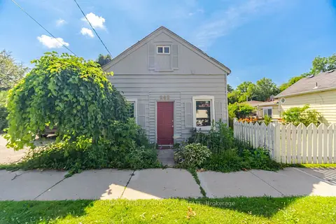 262 Pine Street