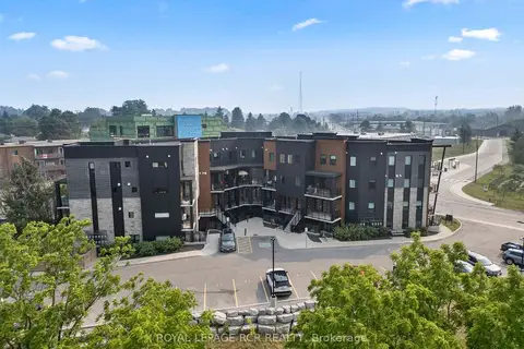 17 Centre Street 102