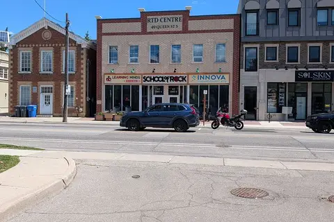 47 Queen Street S 11