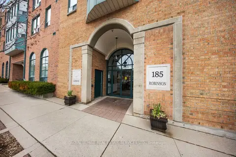 185 Robinson Street 202