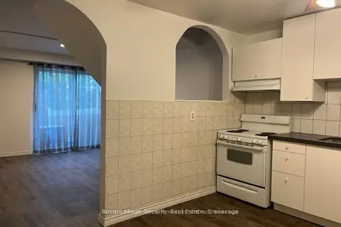 1746A Eglinton Avenue W 2
