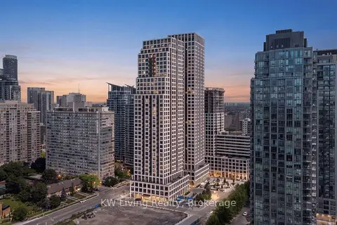 30 Elm Drive W 3502