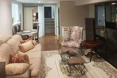 3323 Queen Frederica Drive