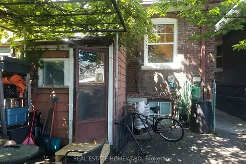 687 Dupont Street A (1st Flr)