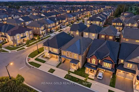 1199 QUEENS PLATE Road E