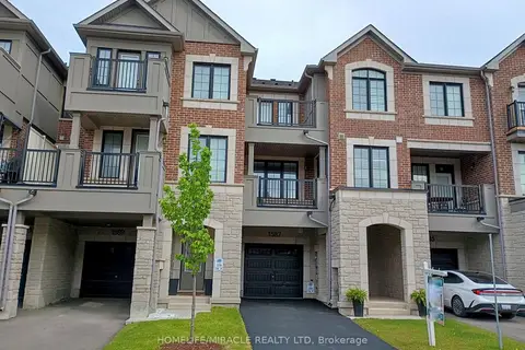 1587 Moira Crescent