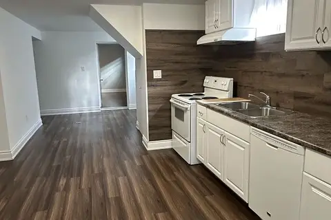 1590 Coram Crescent (Basement)