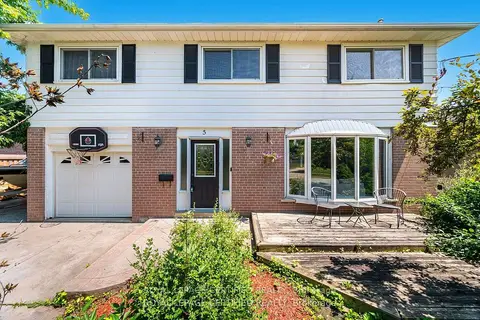 5 Stockman Crescent