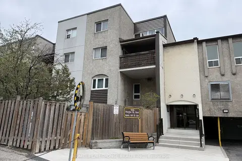 1055 DUNDAS Street E 158