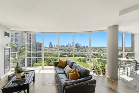50 Eglinton Avenue W 2007