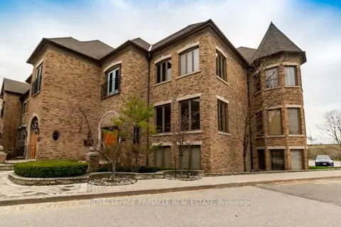 28 Village Centre Place 28-209