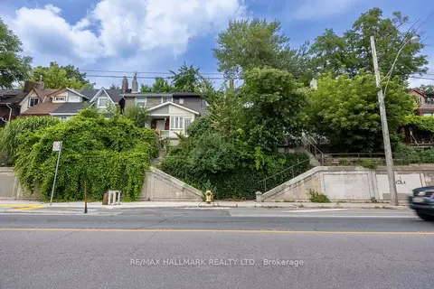 1366 Davenport Road Upper