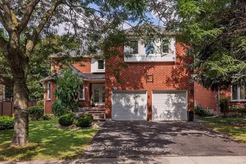 1207 Dogwood Crescent