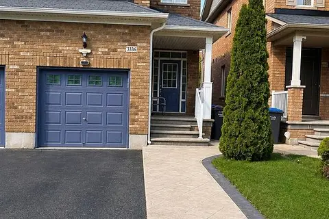 3336 Stoney Crescent