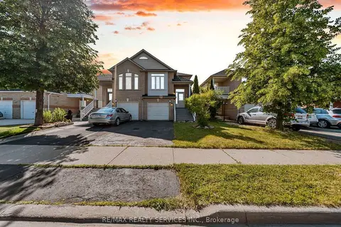 101 River Rock Crescent