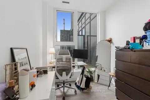 270 Dufferin Street PH01