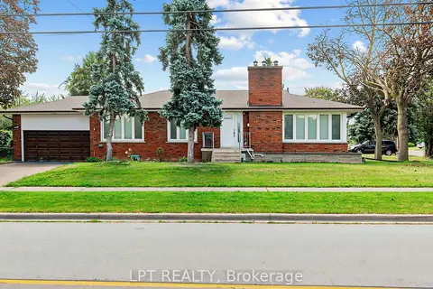27 Kingsview Boulevard