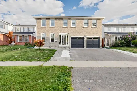 27 Mackay Street S