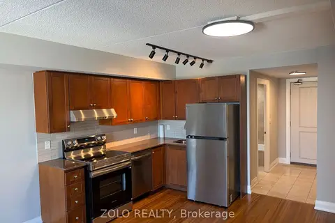 2737 Keele Street 407