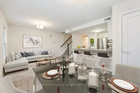 760 Lakeshore Road E 207