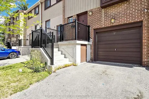 164 Moregate Crescent N