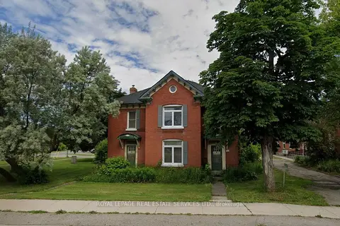 2527 Dundas Street W