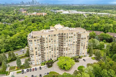 1800 The Collegeway 211