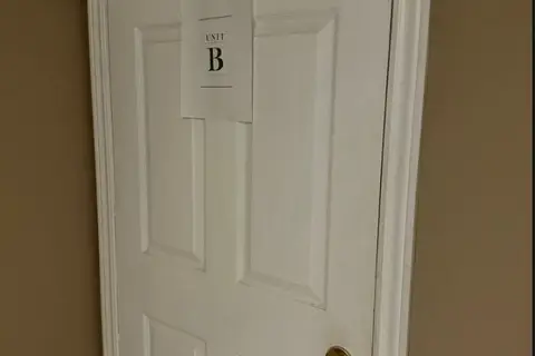 7 Waltham Drive Lower Level B